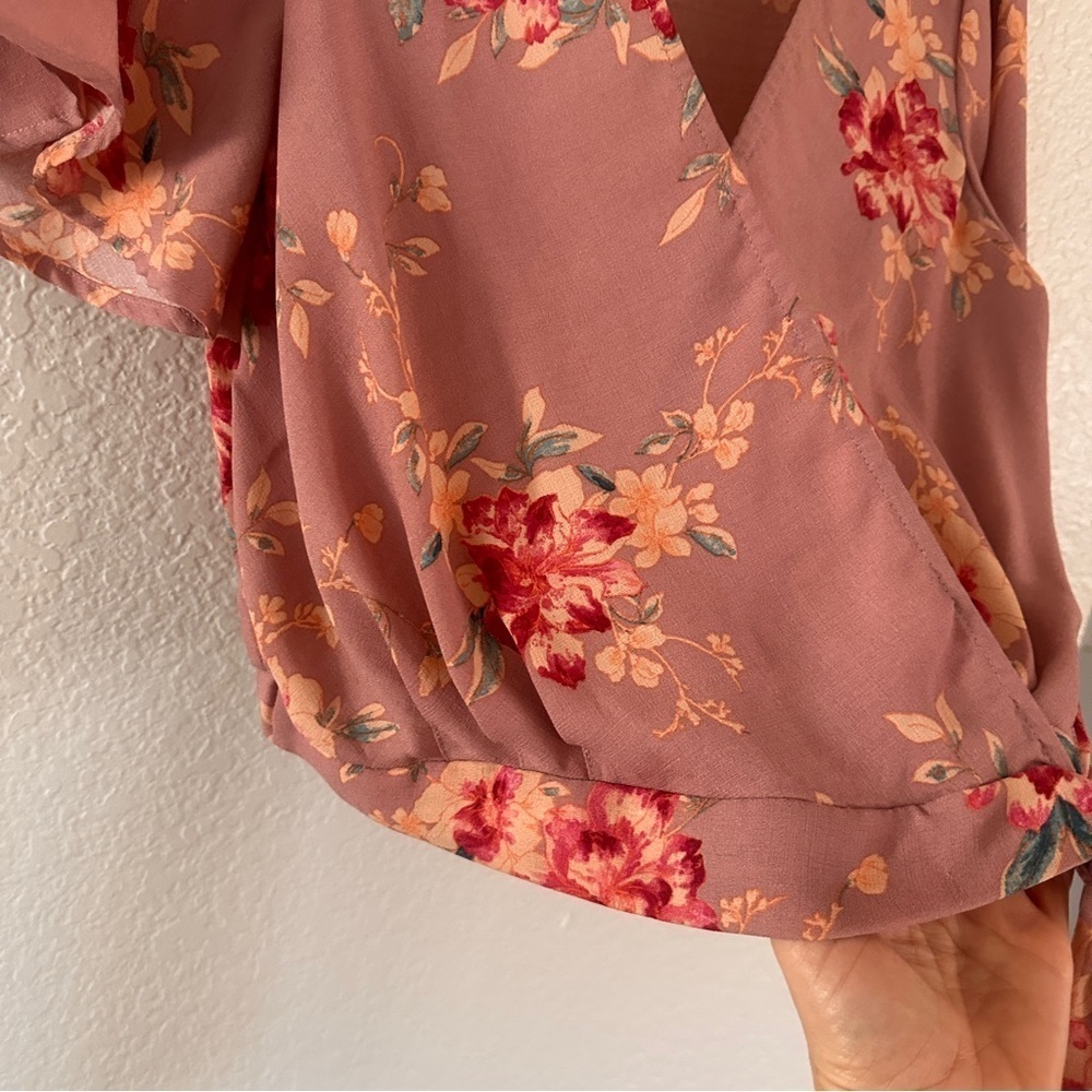 Xhilaration Pink Floral Wrap Blouse Large Short Sleeve Crop Tie Front Boho Top - Picture 4 of 8